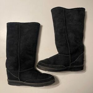 Minnetonka Women’s Size 7 Black Suede Faux Fur Lined Tall Winter Boots
